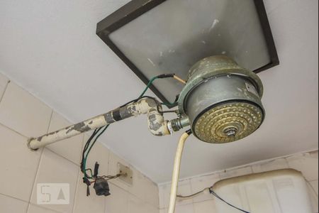 Casa à venda com 413m², 5 quartos e 4 vagasBanheiro de Serviços