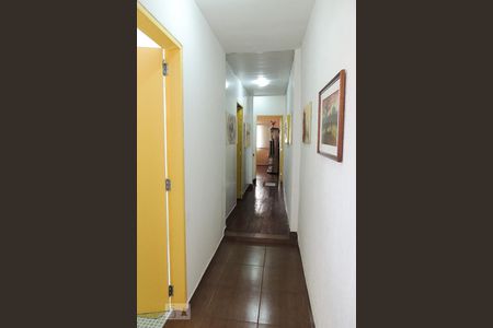 Casa à venda com 170m², 3 quartos e 1 vagaCorredor