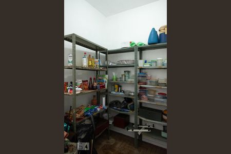 Apartamento à venda com 250m², 3 quartos e 5 vagasQuarto Serviço