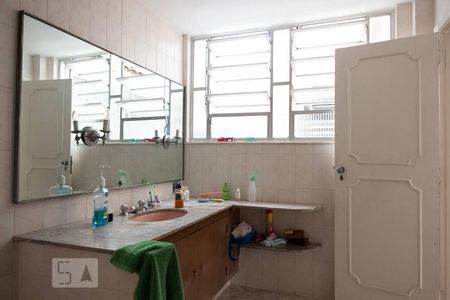 Apartamento à venda com 250m², 3 quartos e 5 vagasBanheiro 1