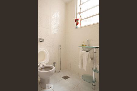 Apartamento à venda com 250m², 3 quartos e 5 vagasBanheiro 3