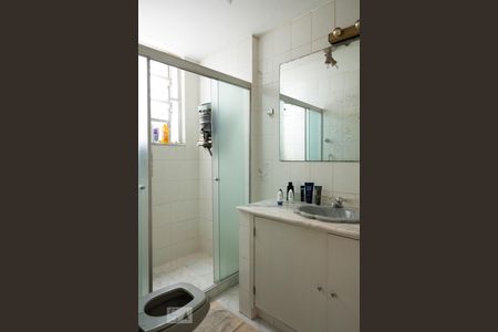 Apartamento à venda com 250m², 3 quartos e 5 vagasBanheiro 2