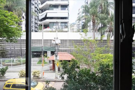 Apartamento à venda com 250m², 3 quartos e 5 vagasVista