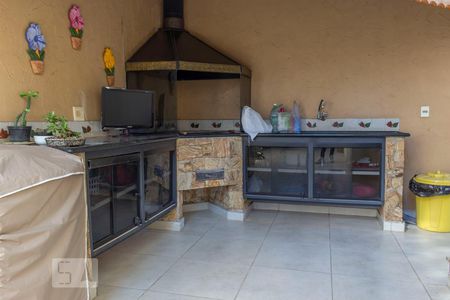 Casa de condomínio à venda com 444m², 4 quartos e 6 vagasChurrasqueira