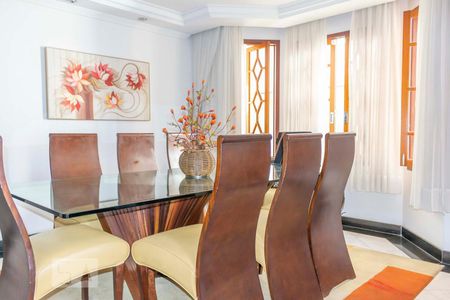 Casa de condomínio à venda com 444m², 4 quartos e 6 vagasSala de Jantar