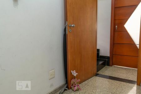 Casa de condomínio à venda com 444m², 4 quartos e 6 vagasQuarto de Serviço