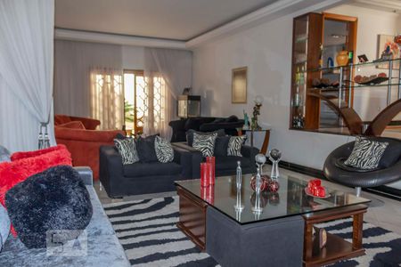 Casa de condomínio à venda com 444m², 4 quartos e 6 vagasSala 2