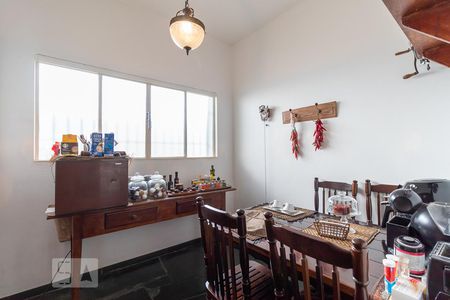 Casa à venda com 350m², 4 quartos e 4 vagas Casa à venda com 350m², 4 quartos e 4 vagasCopa