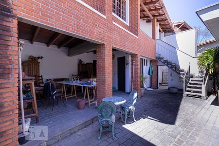 Casa à venda com 350m², 4 quartos e 4 vagas Casa à venda com 350m², 4 quartos e 4 vagasEdícula