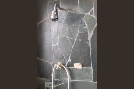 Casa à venda com 350m², 4 quartos e 4 vagas Casa à venda com 350m², 4 quartos e 4 vagasBanheiro do corredor