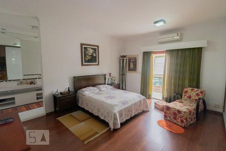 Casa à venda com 210m², 2 quartos e 2 vagas Casa à venda com 210m², 2 quartos e 2 vagasSuíte