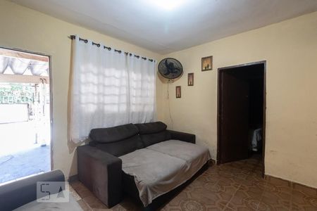 Sala de casa para alugar com 2 quartos, 230m² em Vila Nhocune, São Paulo