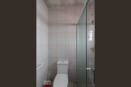 Banheiro de casa para alugar com 2 quartos, 230m² em Vila Nhocune, São Paulo