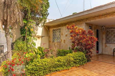 Casa à venda com 385m², 5 quartos e 6 vagasQuintal da Frente