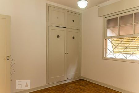 Casa à venda com 385m², 5 quartos e 6 vagasQuarto 2