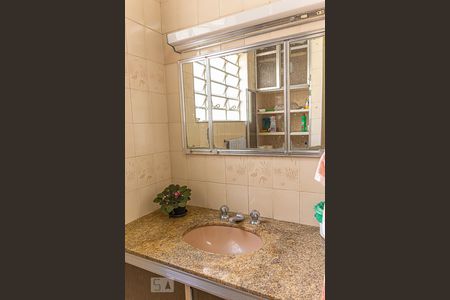 Casa à venda com 385m², 5 quartos e 6 vagasBanheiro