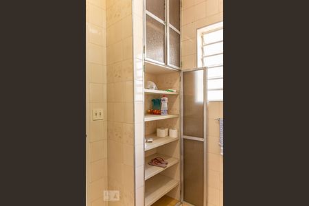 Casa à venda com 385m², 5 quartos e 6 vagasBanheiro