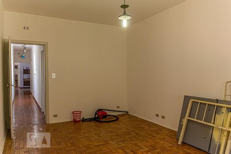Casa à venda com 385m², 5 quartos e 6 vagasQuarto 4