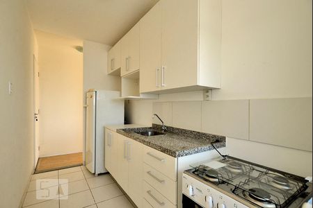 Cozinha de apartamento para alugar com 2 quartos, 65m² em Vila Romana, São Paulo