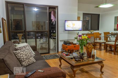 Apartamento para alugar com 83m², 2 quartos e 2 vagasSala