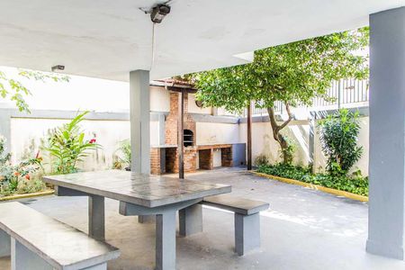 Apartamento à venda com 55m², 2 quartos e 1 vaga Apartamento à venda com 55m², 2 quartos e 1 vagaÁrea comum - Churrasqueira