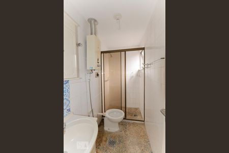 Apartamento à venda com 70m², 2 quartos e 1 vaga Apartamento à venda com 70m², 2 quartos e 1 vagaBanheiro