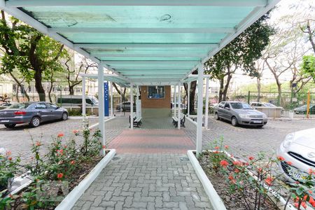 Apartamento à venda com 70m², 2 quartos e 1 vaga Apartamento à venda com 70m², 2 quartos e 1 vagaÁrea Externa