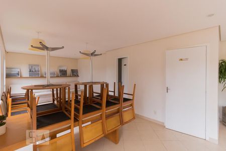 Apartamento à venda com 46m², 2 quartos e 1 vaga Apartamento à venda com 46m², 2 quartos e 1 vagaÁrea comum - Salão de festas
