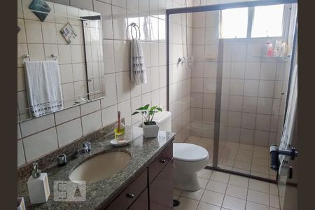 Apartamento à venda com 107m², 3 quartos e 2 vagasBanheiro
