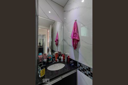 Apartamento à venda com 66m², 2 quartos e sem vagaBanheiro da Suíte