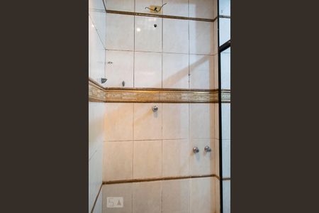 Casa à venda com 100m², 2 quartos e 2 vagas Casa à venda com 100m², 2 quartos e 2 vagasBANHEIRO