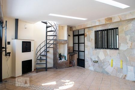 Casa à venda com 100m², 2 quartos e 2 vagas Casa à venda com 100m², 2 quartos e 2 vagasGARAGEM