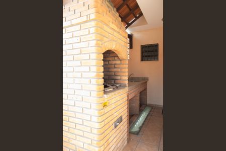 Casa à venda com 100m², 2 quartos e 2 vagas Casa à venda com 100m², 2 quartos e 2 vagasVARANDA