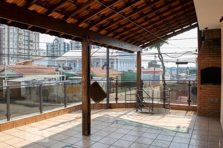 Casa à venda com 100m², 2 quartos e 2 vagas Casa à venda com 100m², 2 quartos e 2 vagasVARANDA