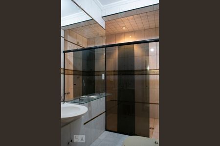 Casa à venda com 100m², 2 quartos e 2 vagas Casa à venda com 100m², 2 quartos e 2 vagasBANHEIRO