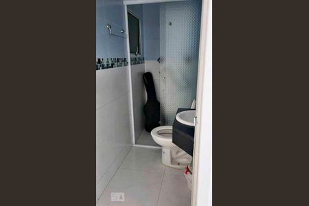 Casa à venda com 210m², 5 quartos e sem vagaBanheiro 