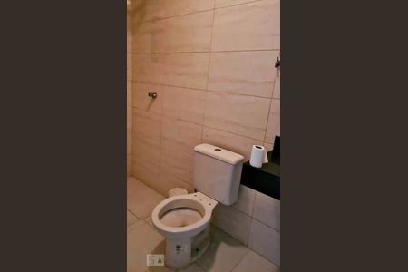 Casa à venda com 210m², 5 quartos e sem vagaBanheiro