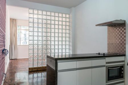 Sala e Cozinha de kitnet/studio para alugar com 1 quarto, 55m² em Cerqueira César, São Paulo