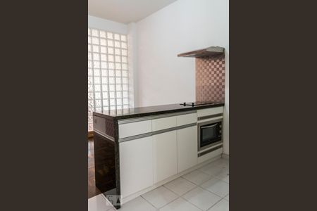 Cozinha - bancada em ilha de kitnet/studio para alugar com 1 quarto, 55m² em Cerqueira César, São Paulo
