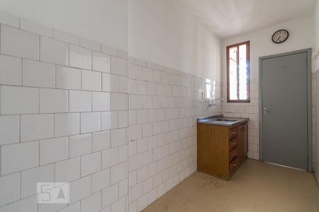 Cozinha de apartamento para alugar com 2 quartos, 56m² em Petrópolis, Porto Alegre