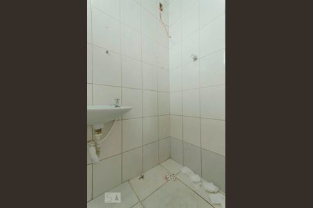 Banheiro de casa para alugar com 2 quartos, 100m² em Vila Carolina, São Paulo