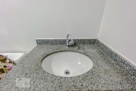 Apartamento para alugar com 36m², 1 quarto e sem vagaDetalhe Banheiro