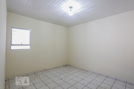 Quarto de casa para alugar com 1 quarto, 70m² em Vila Firmiano Pinto, São Paulo
