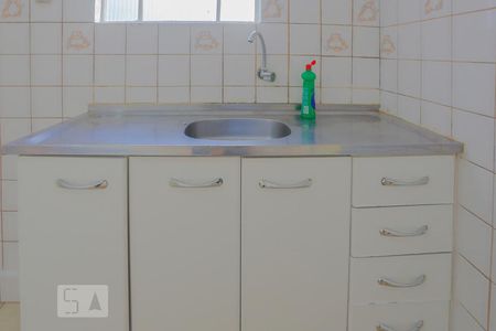 Cozinha de casa para alugar com 1 quarto, 70m² em Vila Firmiano Pinto, São Paulo
