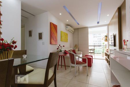 Sala de apartamento para alugar com 2 quartos, 70m² em Jacarepaguá, Rio de Janeiro