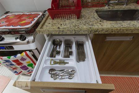 Apartamento para alugar com 70m², 2 quartos e 1 vagaCozinha e Área de Serviço