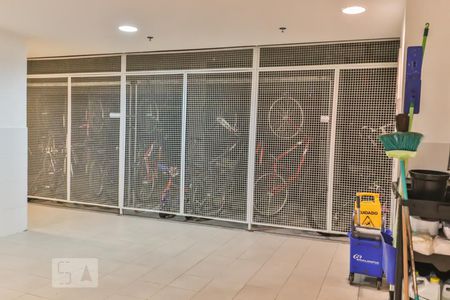 Apartamento para alugar com 70m², 2 quartos e 1 vagaÁrea Comum