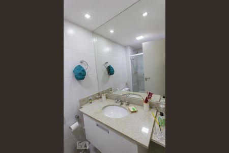 Apartamento para alugar com 70m², 2 quartos e 1 vagaBanheiro Quarto 2 - Suíte