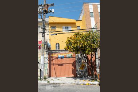 Casa à venda com 60m², 3 quartos e 1 vaga Casa à venda com 60m², 3 quartos e 1 vagaFACHADA