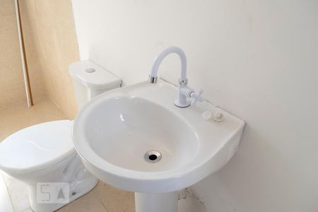 Casa à venda com 60m², 3 quartos e 1 vaga Casa à venda com 60m², 3 quartos e 1 vagaBANHEIRO 2